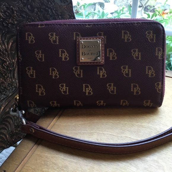 Dooney & Bourke Wallet - Picture 1 of 3